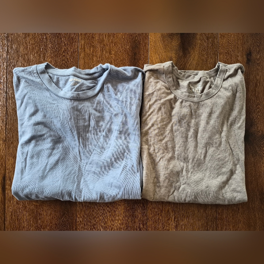 2 Long Sleeve Crew Neck T-shirt Sz M Gray 32 Degrees & Light Blue Old Navy
